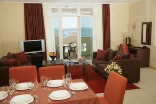 Курортные отели Sunset Resort Поморие Апартаменты с 2 спальнями и видом на море-5